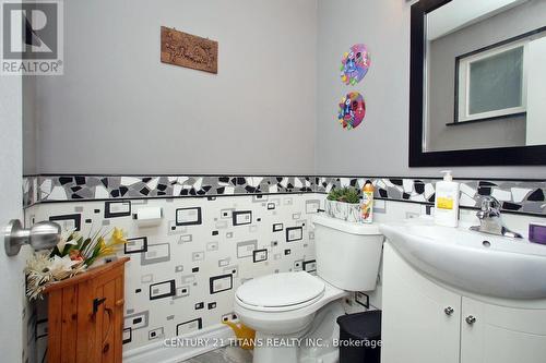 88 Hobbs Drive, Clarington (Bowmanville), ON - Indoor Photo Showing Bathroom