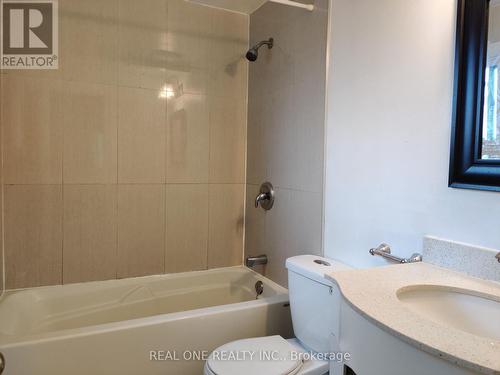 Upper - 93 Southdale Drive, Markham, ON - Indoor Photo Showing Bathroom