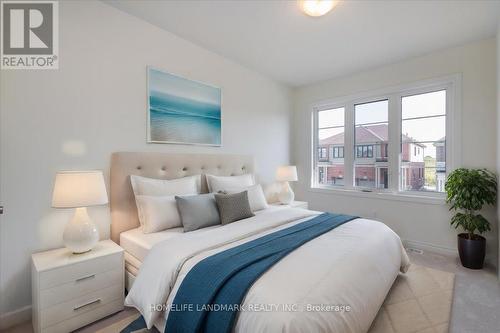 79 Phoenix Boulevard, Barrie, ON - Indoor Photo Showing Bedroom