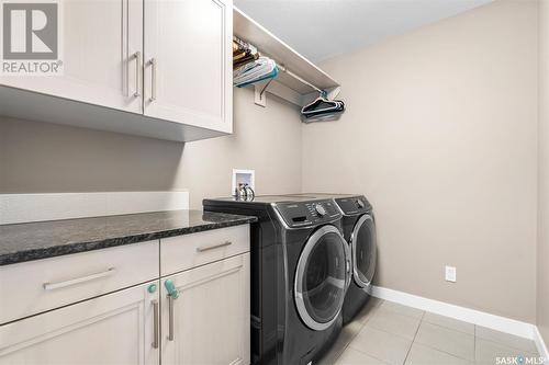 315 Mahabir Court, Saskatoon, SK - Indoor Photo Showing Laundry Room