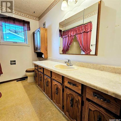 219 Carl Avenue E, Langenburg, SK - Indoor Photo Showing Bathroom