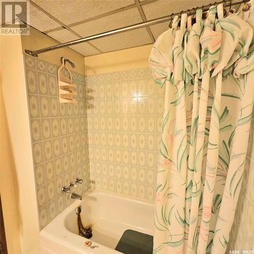 219 Carl Avenue E, Langenburg, SK - Indoor Photo Showing Bathroom