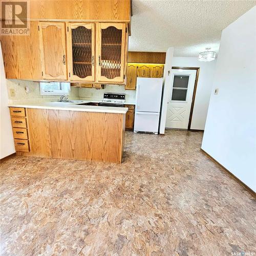 219 Carl Avenue E, Langenburg, SK - Indoor Photo Showing Kitchen