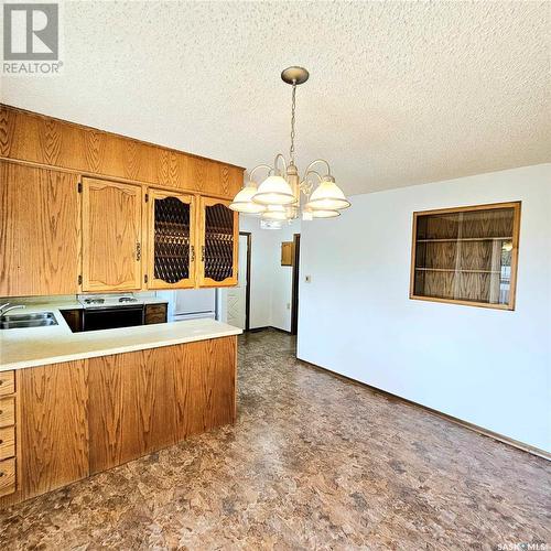 219 Carl Avenue E, Langenburg, SK - Indoor