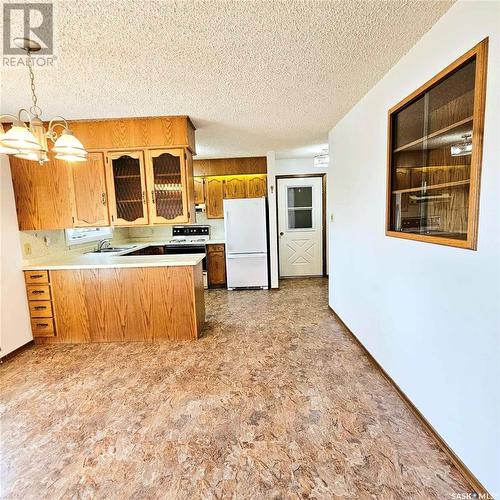 219 Carl Avenue E, Langenburg, SK - Indoor Photo Showing Kitchen