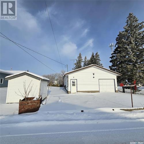 219 Carl Avenue E, Langenburg, SK - Outdoor