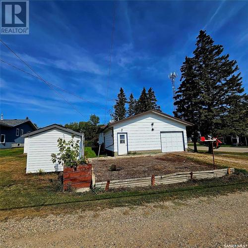 219 Carl Avenue E, Langenburg, SK - Outdoor