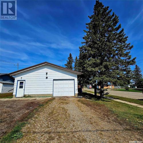 219 Carl Avenue E, Langenburg, SK - Outdoor