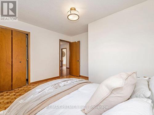 43 Countryman Circle, Toronto (West Humber-Clairville), ON - Indoor Photo Showing Bedroom