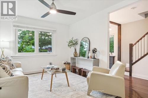 95 Eighth Street, Toronto (New Toronto), ON - Indoor Photo Showing Living Room