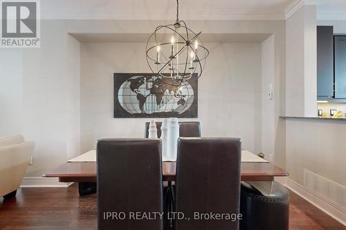 70 Lobo Mews, Toronto (Islington-City Centre West), ON - Indoor Photo Showing Dining Room