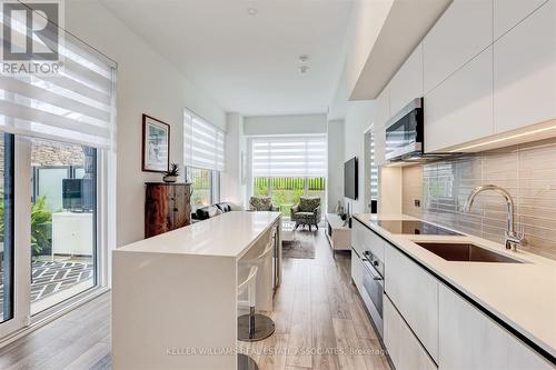 105 - 21 Park Street E, Mississauga (Port Credit), ON - Indoor Photo Showing Kitchen With Upgraded Kitchen