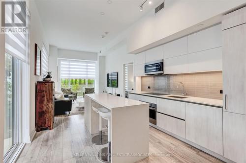 105 - 21 Park Street E, Mississauga (Port Credit), ON - Indoor Photo Showing Kitchen With Upgraded Kitchen