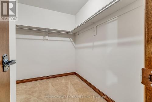 1816 Will Scarlett Drive, Mississauga (Sheridan), ON - Indoor With Storage