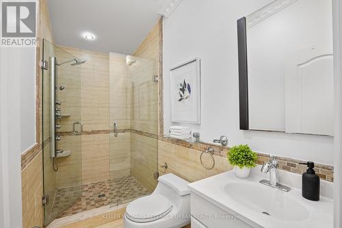 666 Lansdowne Avenue, Toronto (Dovercourt-Wallace Emerson-Junction), ON - Indoor Photo Showing Bathroom