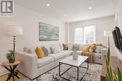 58 - 2280 Baronwood Drive, Oakville (West Oak Trails), ON - Indoor Photo Showing Living Room