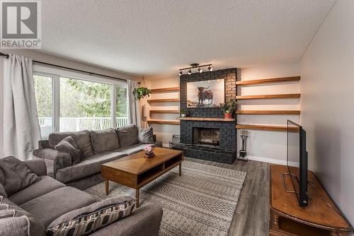 3122 Killarney Drive, Prince George, BC - Indoor Photo Showing Living Room With Fireplace