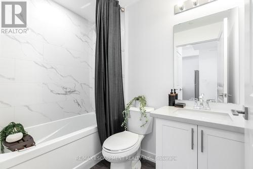 510 - 470 Dundas Street E, Hamilton (Waterdown), ON - Indoor Photo Showing Bathroom