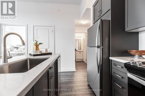 510 - 470 Dundas Street E, Hamilton (Waterdown), ON - Indoor Photo Showing Kitchen