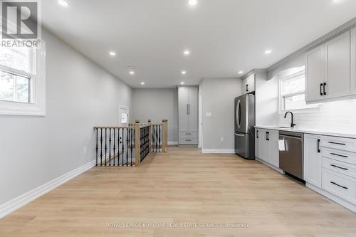 2C - 2 Thorndale Avenue, St. Catharines, ON - Indoor Photo Showing Kitchen