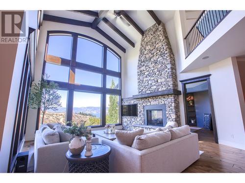 373 Farron Court, Kelowna, BC - Indoor Photo Showing Living Room With Fireplace