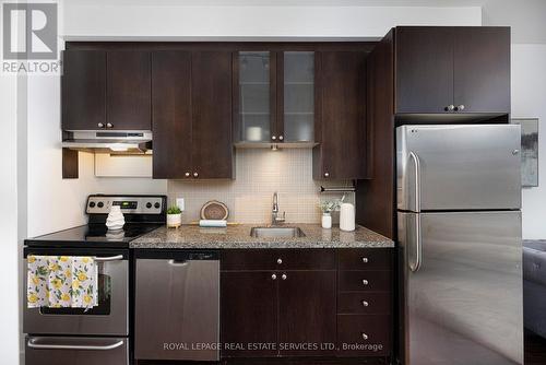 139 - 1005 King Street W, Toronto (Niagara), ON - Indoor Photo Showing Kitchen With Stainless Steel Kitchen