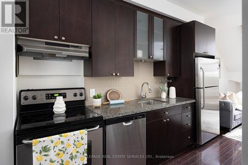 139 - 1005 King Street W, Toronto (Niagara), ON - Indoor Photo Showing Kitchen With Stainless Steel Kitchen