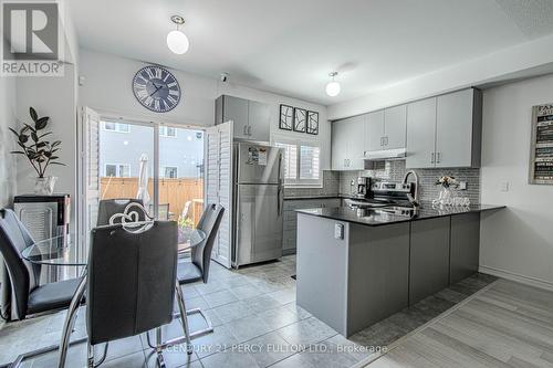 32 Kantium Way, Whitby (Pringle Creek), ON - Indoor Photo Showing Kitchen