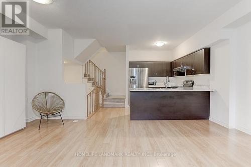 18 - 8 Eaton Park Lane, Toronto (L'Amoreaux), ON - Indoor Photo Showing Kitchen