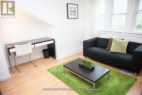 67 Gainsborough Road, Toronto (Woodbine Corridor), ON - Indoor Photo Showing Living Room