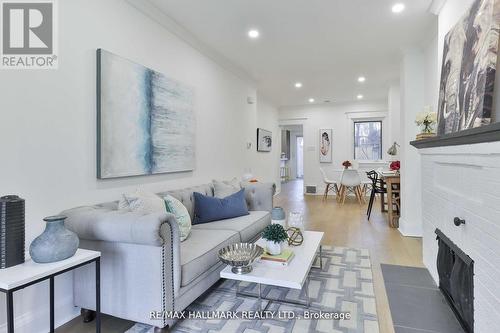 67 Gainsborough Road, Toronto (Woodbine Corridor), ON - Indoor Photo Showing Living Room