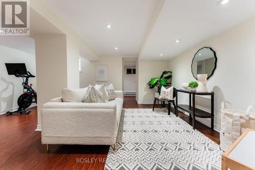 20 Courcelette Road, Toronto (Birchcliffe-Cliffside), ON - Indoor Photo Showing Living Room