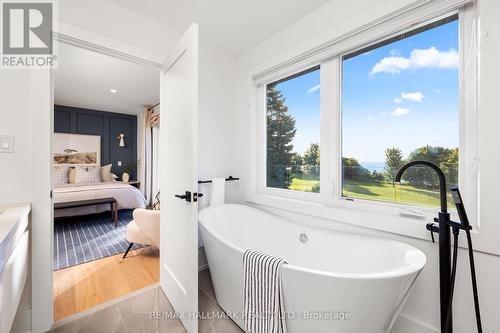 32 Lyme Regis Crescent, Toronto (Cliffcrest), ON - Indoor Photo Showing Bathroom