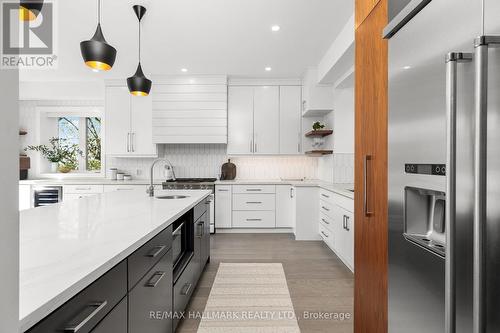 32 Lyme Regis Crescent, Toronto (Cliffcrest), ON - Indoor Photo Showing Kitchen With Double Sink With Upgraded Kitchen