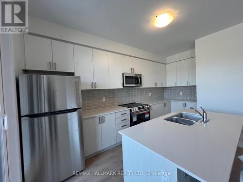 201 - 1865 Pickering Parkway S, Pickering, ON - Indoor Photo Showing Kitchen With Double Sink With Upgraded Kitchen