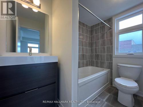 201 - 1865 Pickering Parkway S, Pickering (Village East), ON - Indoor Photo Showing Bathroom