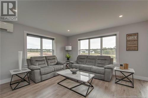 3 Fawcett Avenue, Petitcodiac, NB - Indoor Photo Showing Living Room