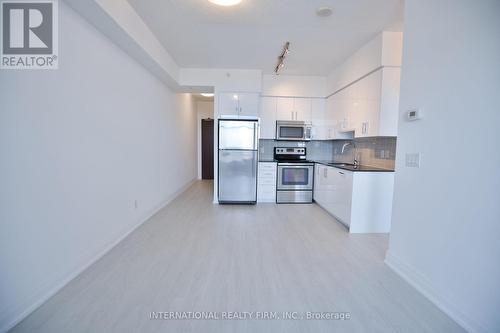 601 - 85 North Park Road, Vaughan, ON - Indoor Photo Showing Kitchen With Stainless Steel Kitchen