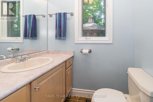 2087 Wilkinson Street, Innisfil, ON - Indoor Photo Showing Bathroom