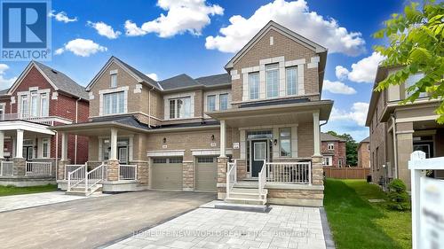 350 Chouinard Way, Aurora, ON - Outdoor With Deck Patio Veranda With Facade