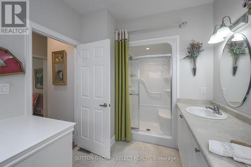 5 - 578 Mcgarrell Place, London, ON - Indoor Photo Showing Bathroom