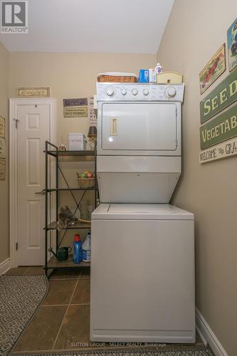 Main floor laundry - 5 - 578 Mcgarrell Place, London, ON - Indoor Photo Showing Laundry Room