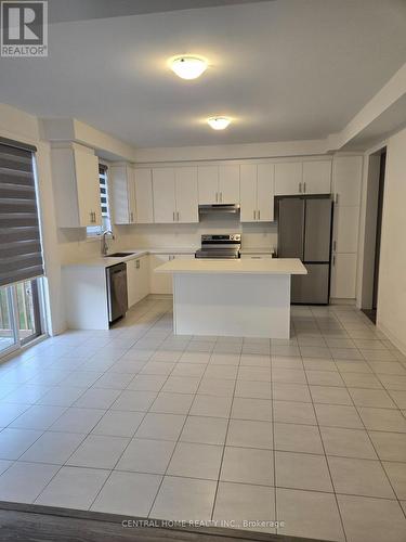 46 Copperhill Heights, Barrie (Painswick South), ON - Indoor Photo Showing Kitchen