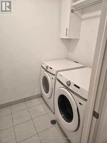 46 Copperhill Heights, Barrie, ON - Indoor Photo Showing Laundry Room