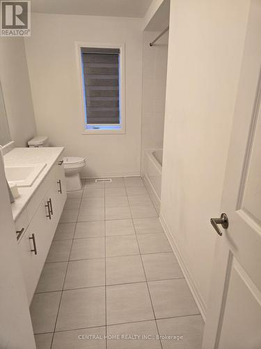 46 Copperhill Heights, Barrie, ON - Indoor Photo Showing Bathroom