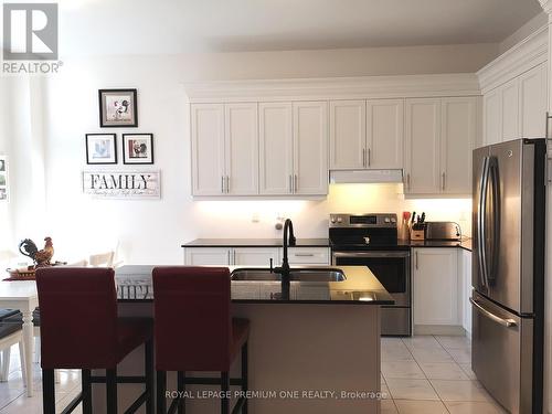 22 Farewell Avenue, Wasaga Beach, ON - Indoor Photo Showing Kitchen