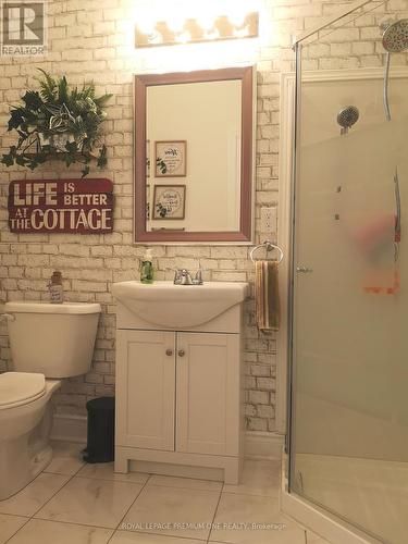 22 Farewell Avenue, Wasaga Beach, ON - Indoor Photo Showing Bathroom