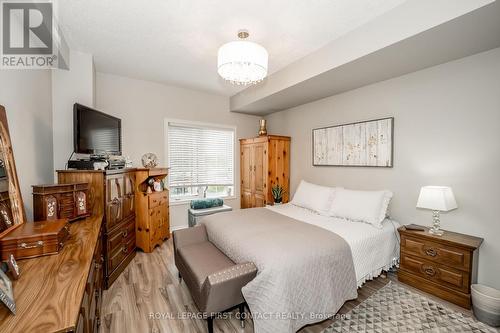 109 - 40 Ferndale Drive S, Barrie (Ardagh), ON - Indoor Photo Showing Bedroom