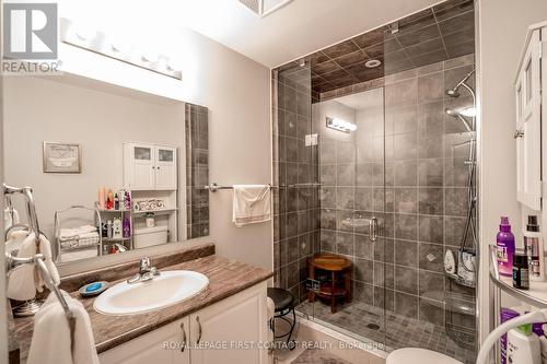 109 - 40 Ferndale Drive S, Barrie (Ardagh), ON - Indoor Photo Showing Bathroom