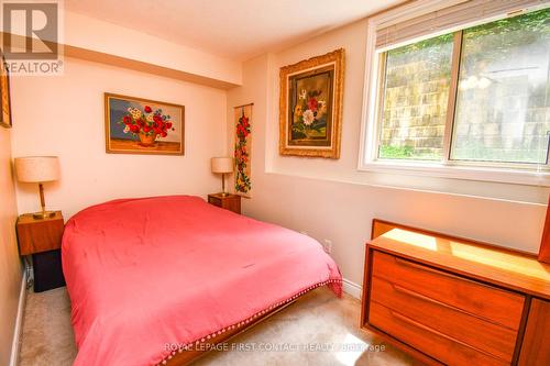 104 - 25 Meadow Lane, Barrie (Ardagh), ON - Indoor Photo Showing Bedroom